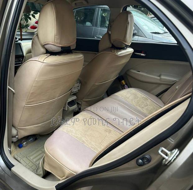 Hyundai Tucson 2022 Gold