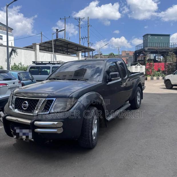 Nissan Navara 2008 Gray