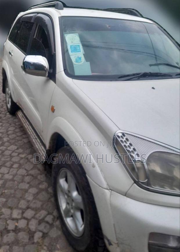 Toyota RAV4 2000 Beige