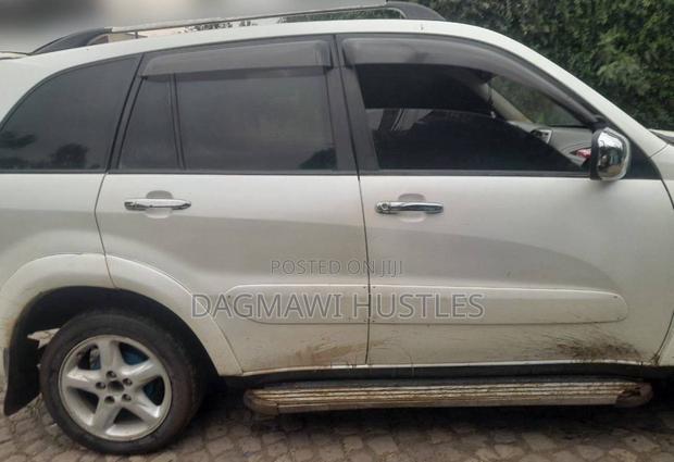 Toyota RAV4 2000 Beige