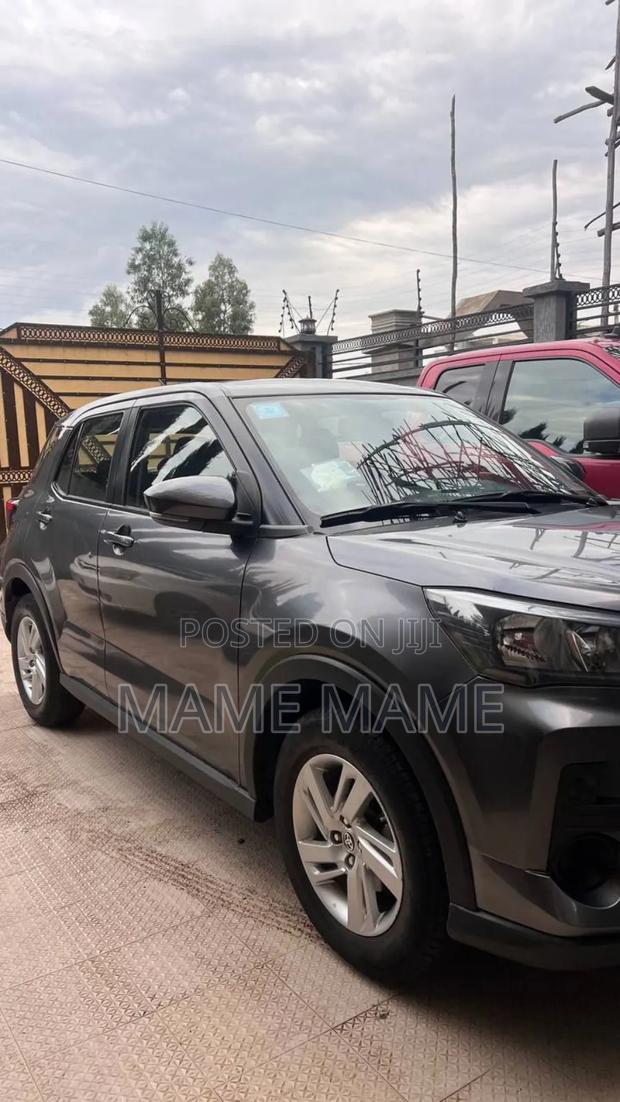 New Toyota Raize 2022 Black