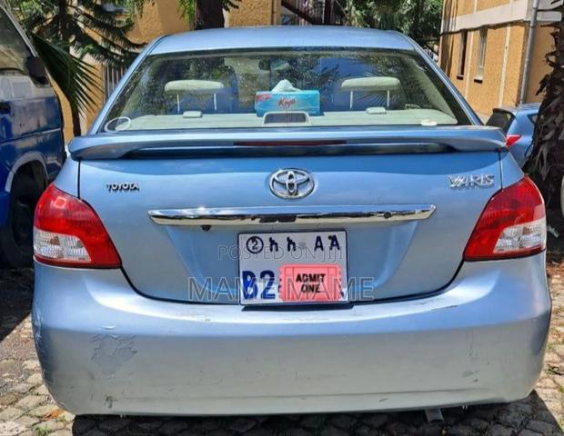 Toyota Belta 2010 Blue
