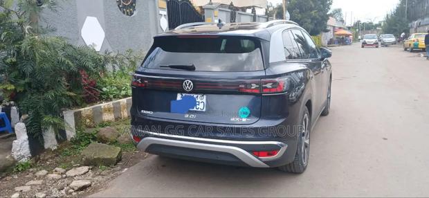 New Volkswagen ID.6 2023 Blue