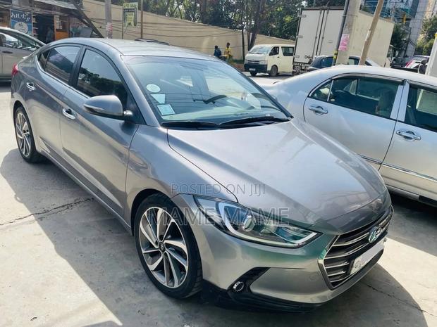 Hyundai Avante 2017 Gray