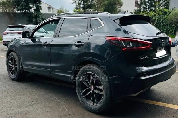 Nissan Qashqai 2018 Matt Black
