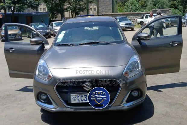 Suzuki Dzire 2022 Silver