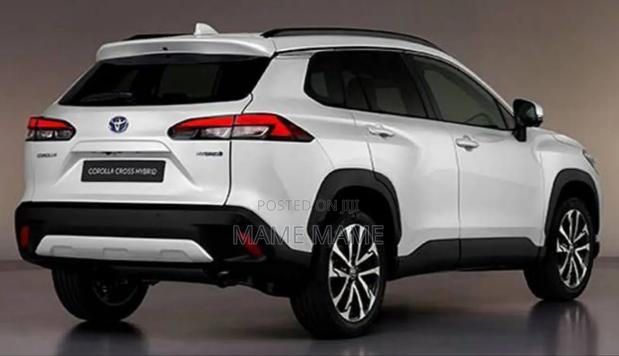 New Toyota Corolla Cross 2024 White