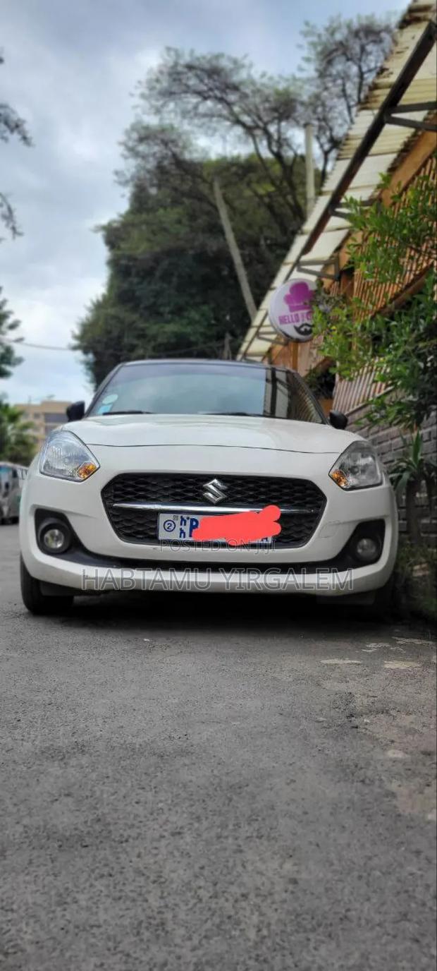 Suzuki Swift 2021 White