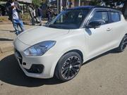 New Suzuki Swift 2023 White for sale