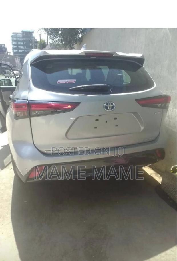 New Toyota Highlander 2024 Silver