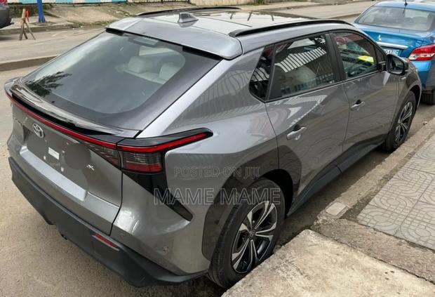 New Toyota bZ4X 2024 Gray