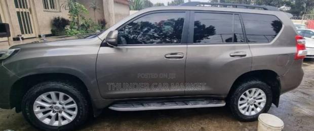 Toyota Land Cruiser 2016 Gray