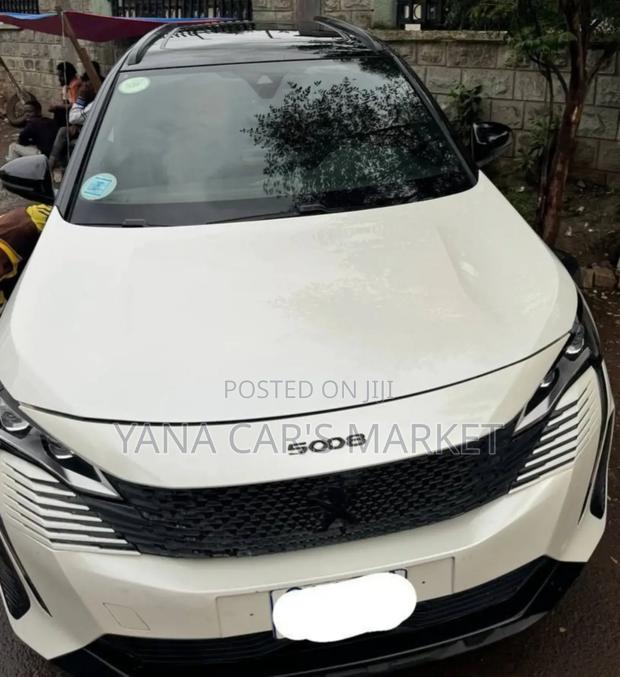 New Peugeot 5008 2022 White