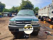 Toyota Hilux 2000 Blue for sale