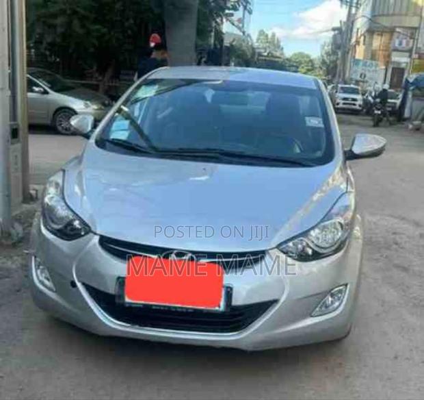 Hyundai Avante 2012 Silver