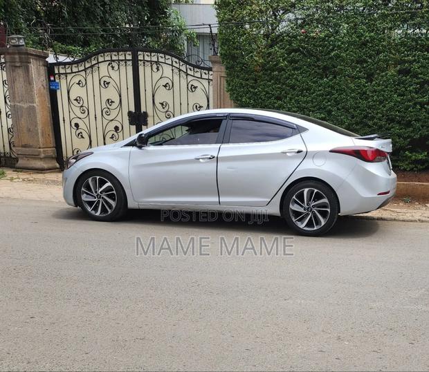 Hyundai Avante 2015 Silver