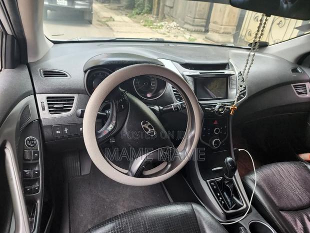 Hyundai Avante 2015 Silver