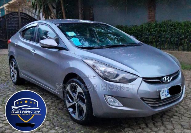 Hyundai Avante 2011 Silver