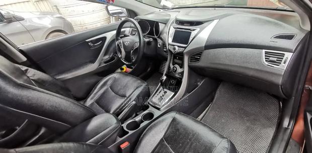 Hyundai Avante 2013 Orange