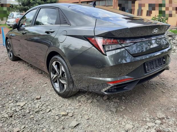 New Hyundai Avante 2021 Gray
