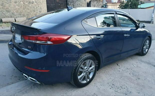 Hyundai Avante 2017 Black