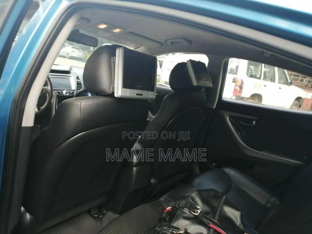 Hyundai Avante 2015 Blue