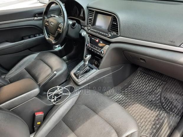 Hyundai Avante 2017 Gray