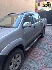 Toyota Hilux 2015 Silver for sale