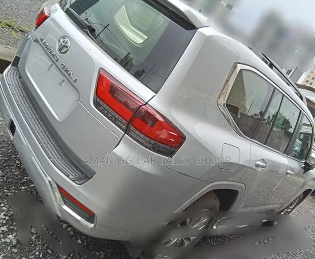 New Toyota Land Cruiser 2024 Silver