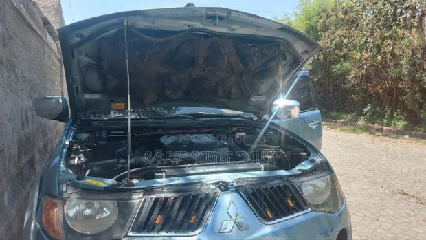 Mitsubishi L200 2008 Blue