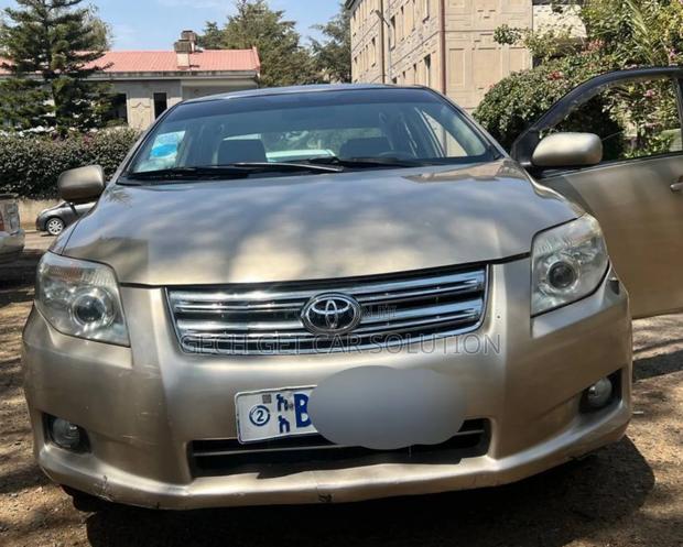Toyota Corolla 2009 Gold