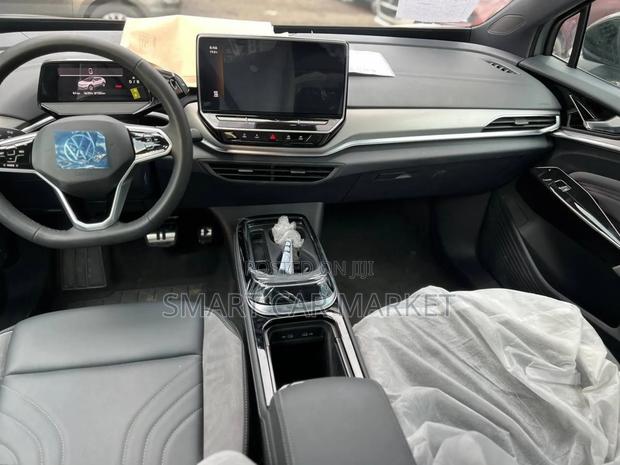 Volkswagen ID.4 2024 Gray