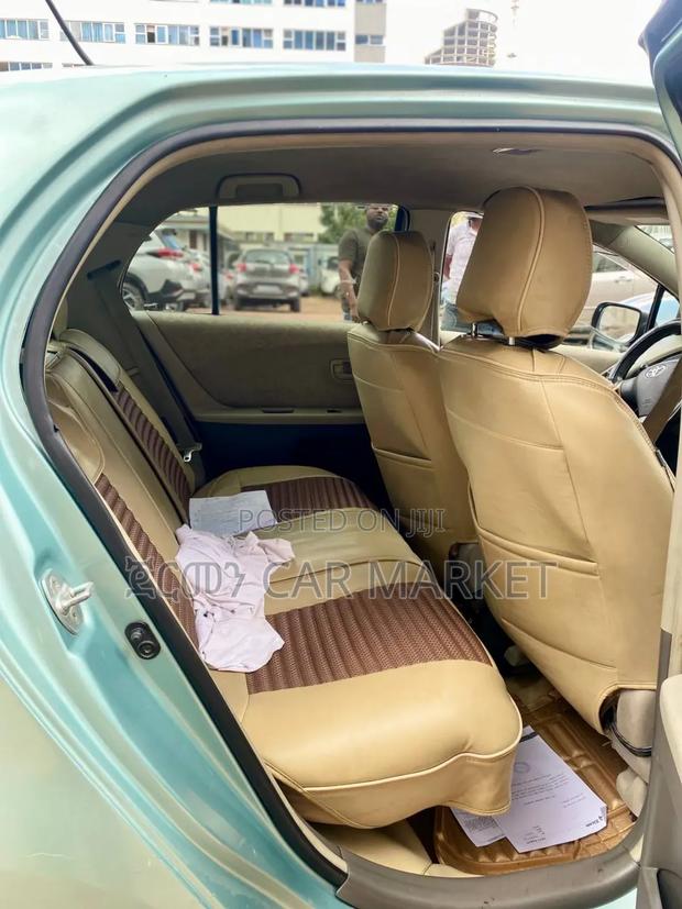 Toyota Yaris 2010 Blue