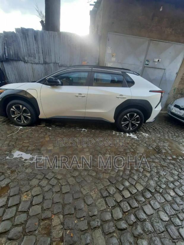 Toyota bZ4X 2022 White
