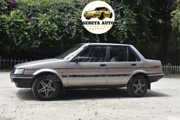 Toyota Corolla 1986 Silver