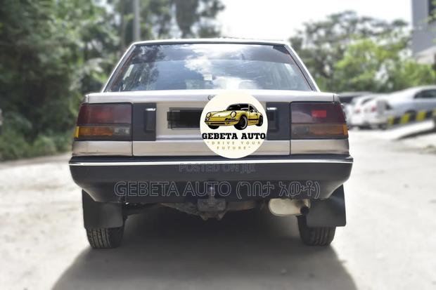 Toyota Corolla 1986 Silver