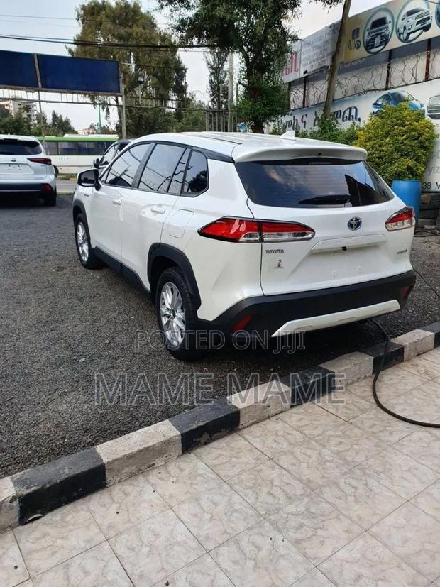 New Toyota Corolla Cross 2024 White