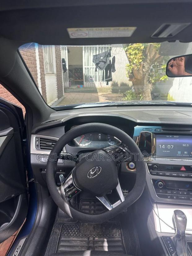 Hyundai Sonata 2016 Blue