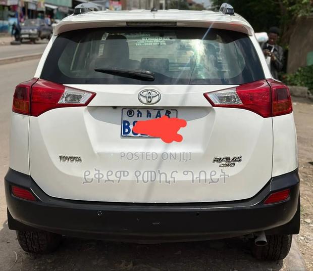 Toyota RAV4 2015 White