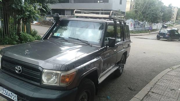 Toyota Land Cruiser 2016 Black
