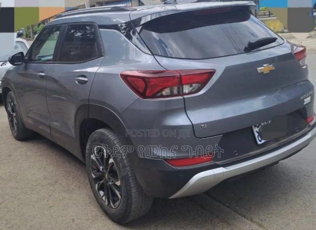 Chevrolet Captiva 2022 Gray