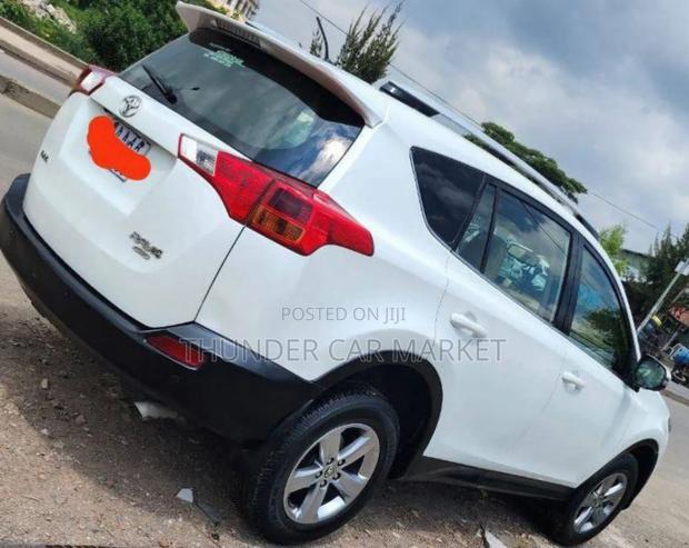 Toyota RAV4 2015 White