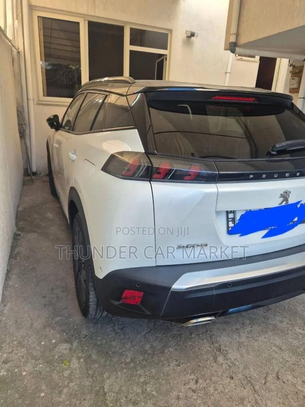 Peugeot 2008 2022 White