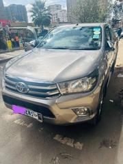 Toyota Hilux 2017 Gray for sale