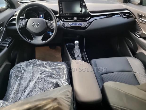 New Toyota C-HR 2024 White