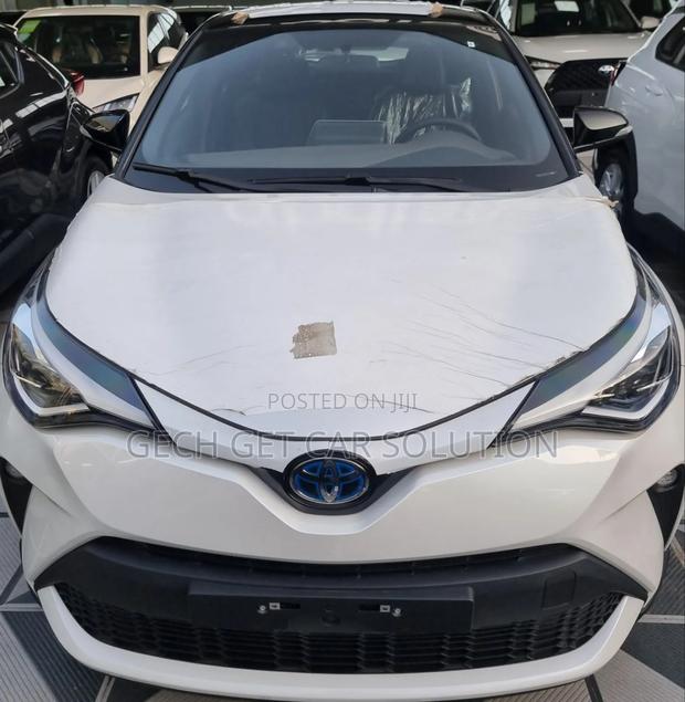 New Toyota C-HR 2024 White