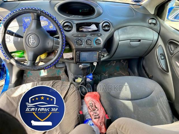 Toyota Vitz 2003 Blue