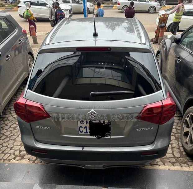 Suzuki Vitara 2021 Gray