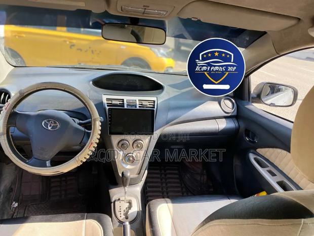 Toyota Yaris 1.3 HB T3 2009 Silver