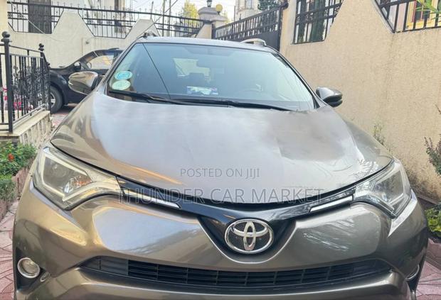 Toyota RAV4 2016 Green